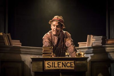 Tom Hollander Photo
