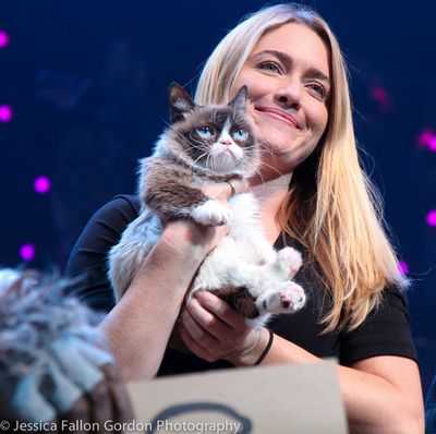 Grumpy Cat with Tabatha Bundesen Photo