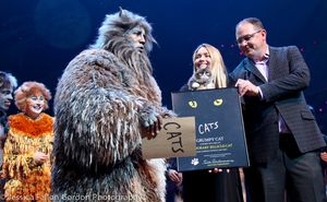 Quentin Earl Darrington, Tabatha Bundesen and Grumpy Cat Photo