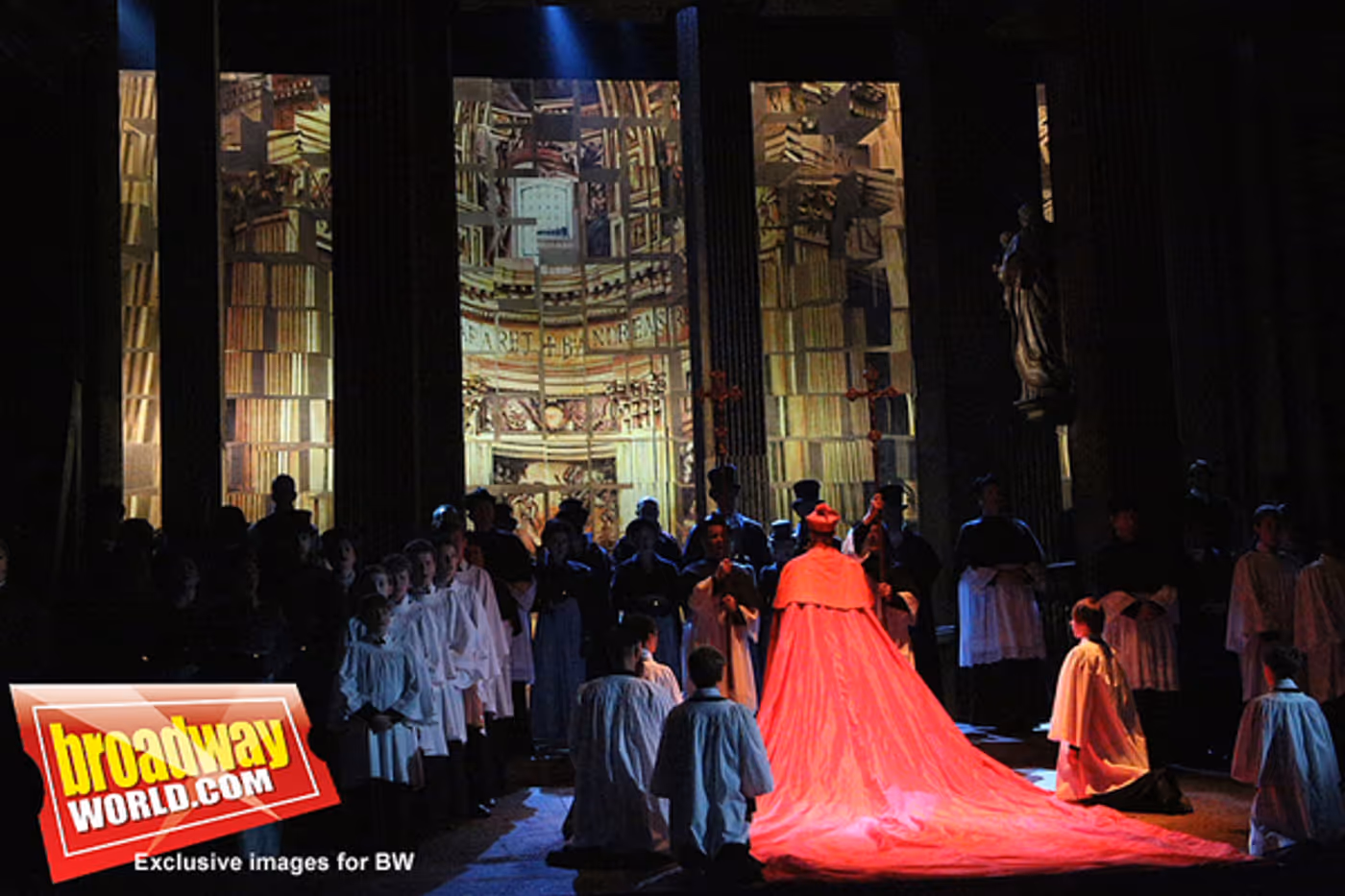 Photo Coverage: The ENO Returns with Puccini's TOSCA Image