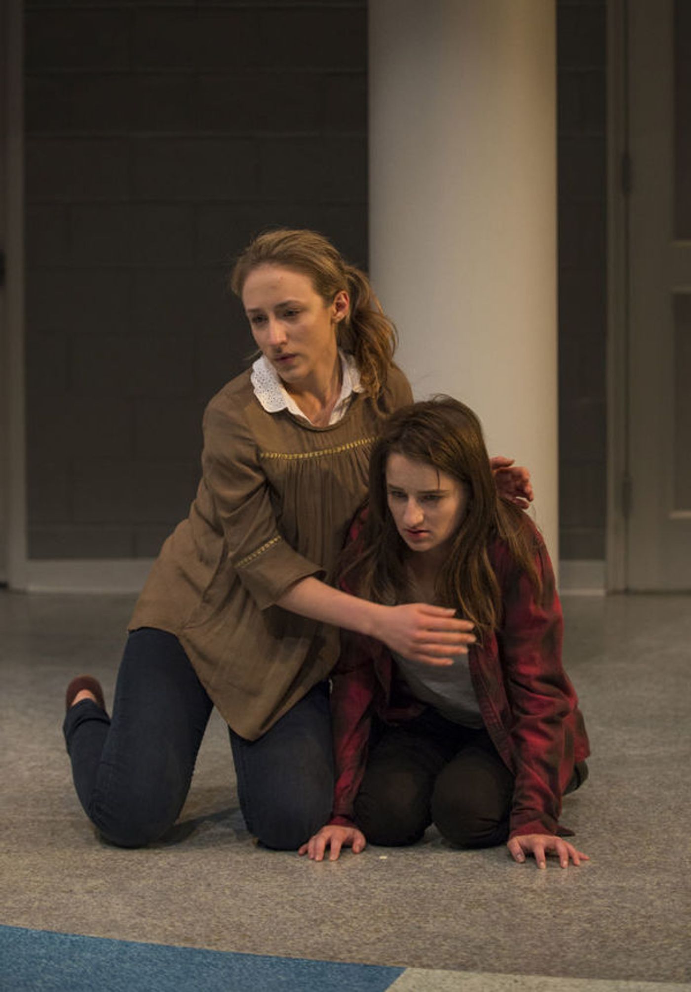 Photo Flash: First Look at Steppenwolf's THE BURIALS  Image