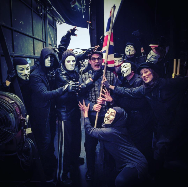 Photos: The HAMILTON Cast Help Each Other Out, WICKED Monkeys Around, and More Saturday Intermission Pics! — photo 5 of 10