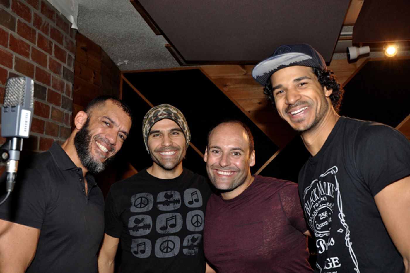 Exclusive Photo Coverage: ALADDIN Cast Get In the Holiday Spirit for Carols For A Cure  Image