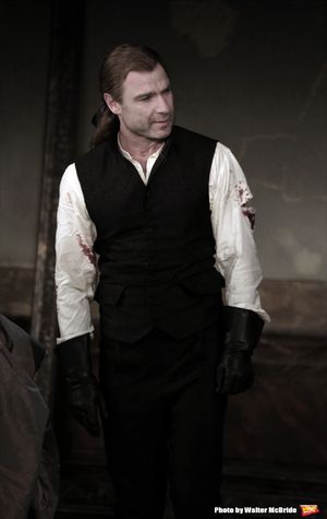Liev Schreiber Photo