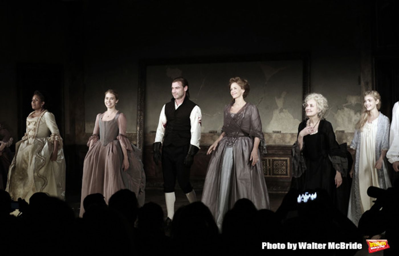 Photo Coverage: LES LIAISONS DANGEREUSES Cast Take First Preview Bows on Broadway  Image