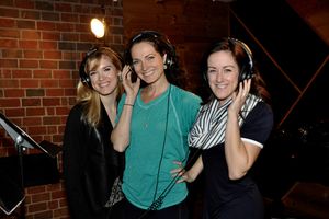 Jonalyn Saxer, Amanda Rose and Amy von Norstrand Photo