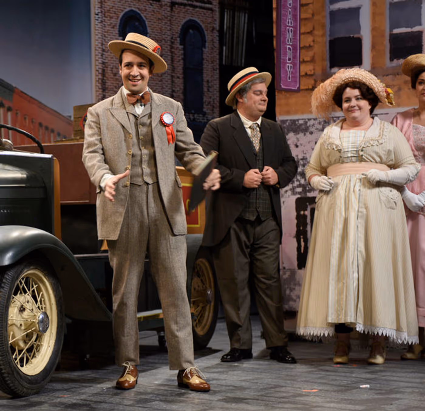 Check Out Just-Released Photos from Lin-Manuel Miranda-Hosted SNL!  Image