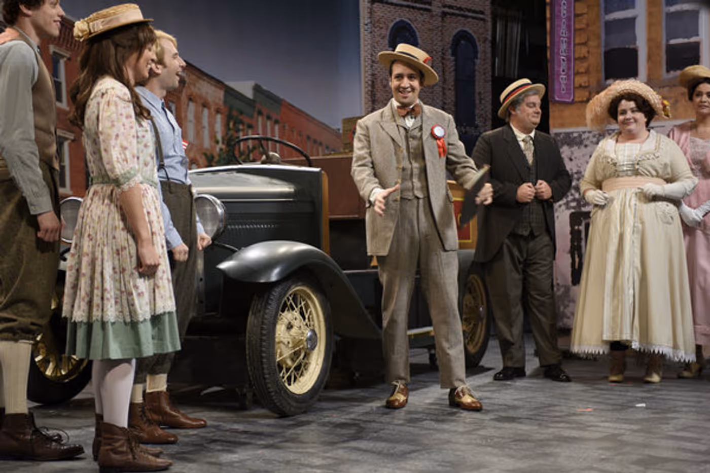 Check Out Just-Released Photos from Lin-Manuel Miranda-Hosted SNL!  Image