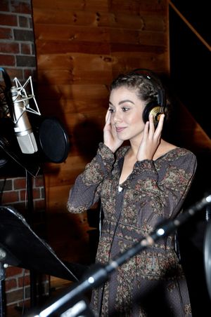 Arianna Rosario @ BroadwayWorld Arianna Rosario Photo