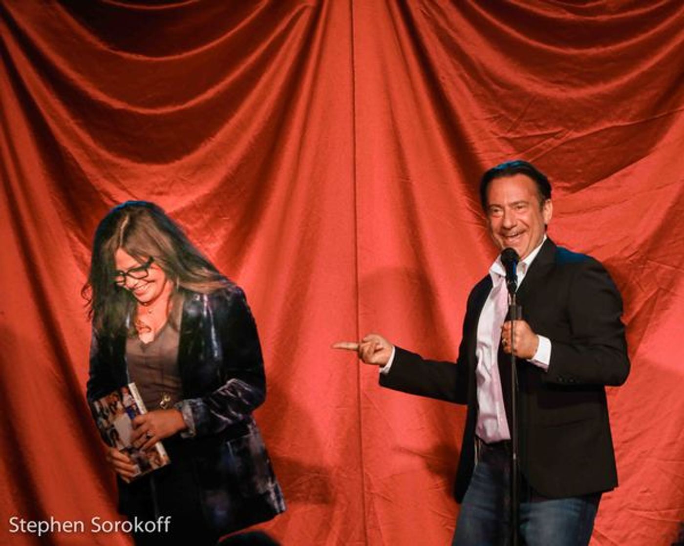 Photo Coverage: Rachael Ray, Tony Danza & More Visit CELEBRITY AUTOBIOGRAPHY  Image