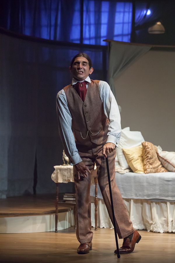 Giles Davies as Joseph Merrick Photo