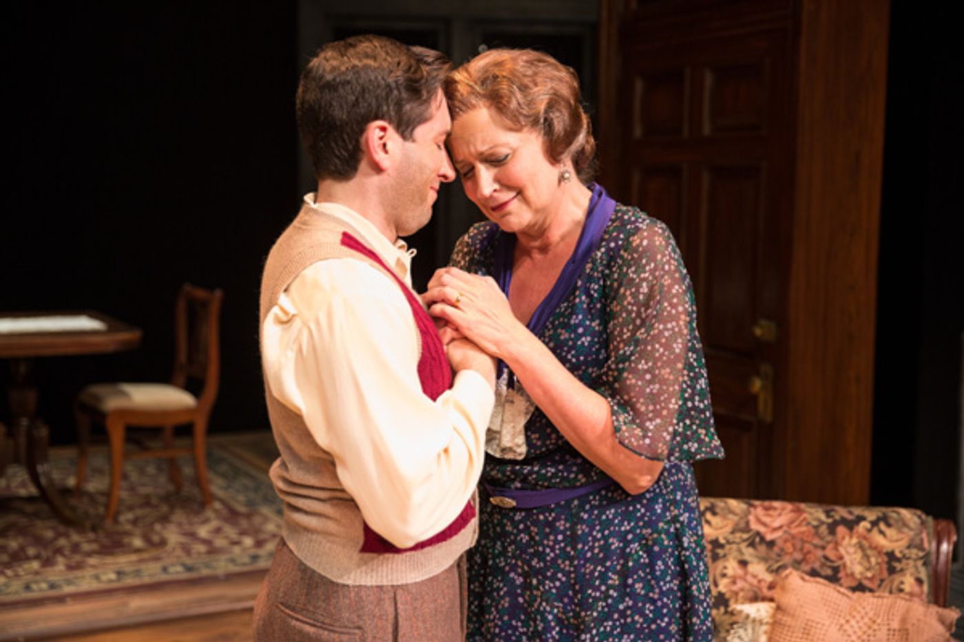 Photo Flash: First Look at Pioneer Theatre Company's THE GLASS MENAGERIE  Image