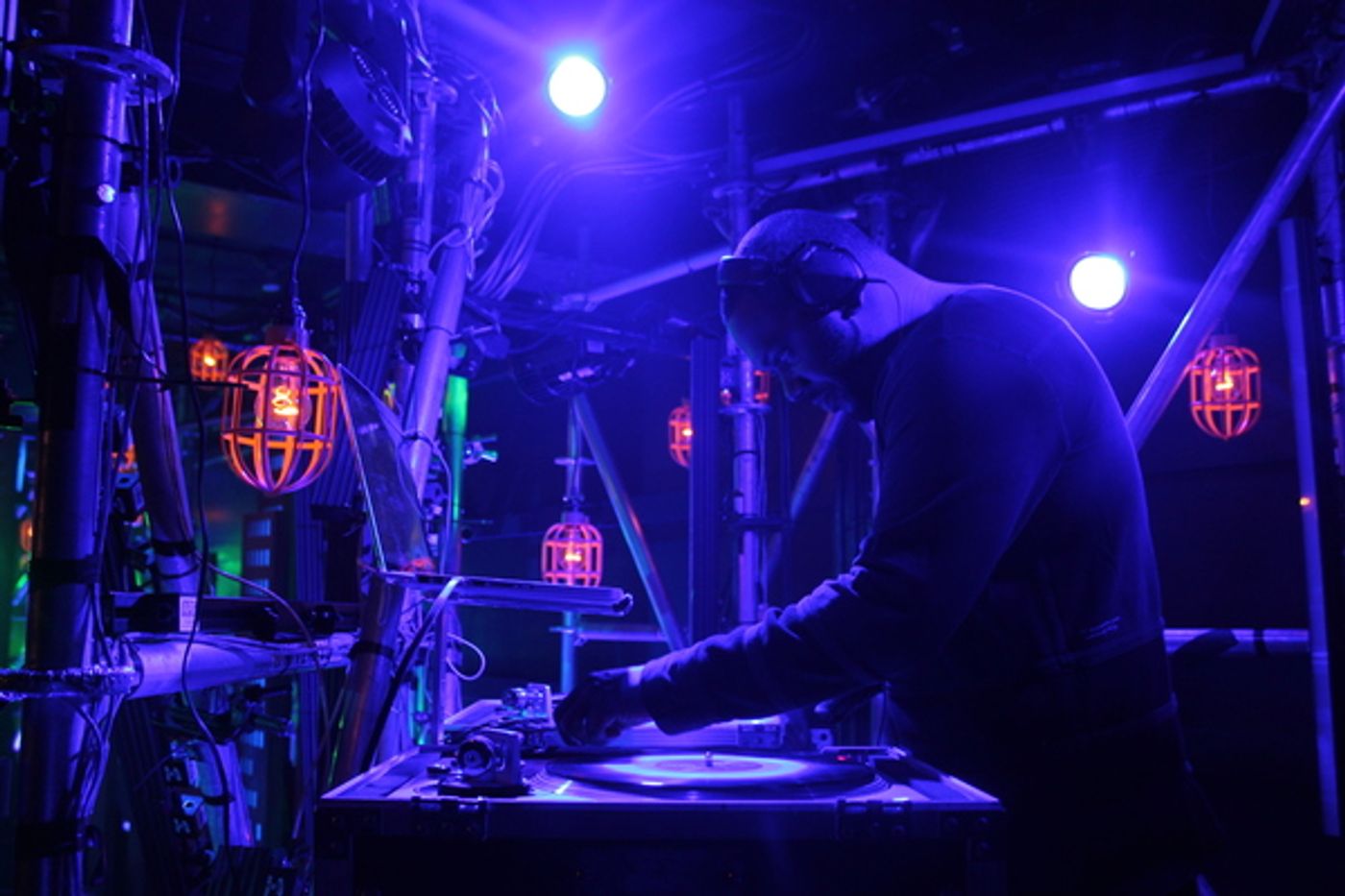 Photo Flash: In Rehearsal for John Leguizamo's OTHELLO: THE REMIX  Image