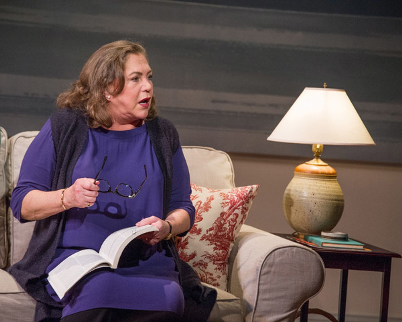 Photo Flash: First Look at Kathleen Turner in THE YEAR OF MAGICAL THINKING at Arena Stage  Image