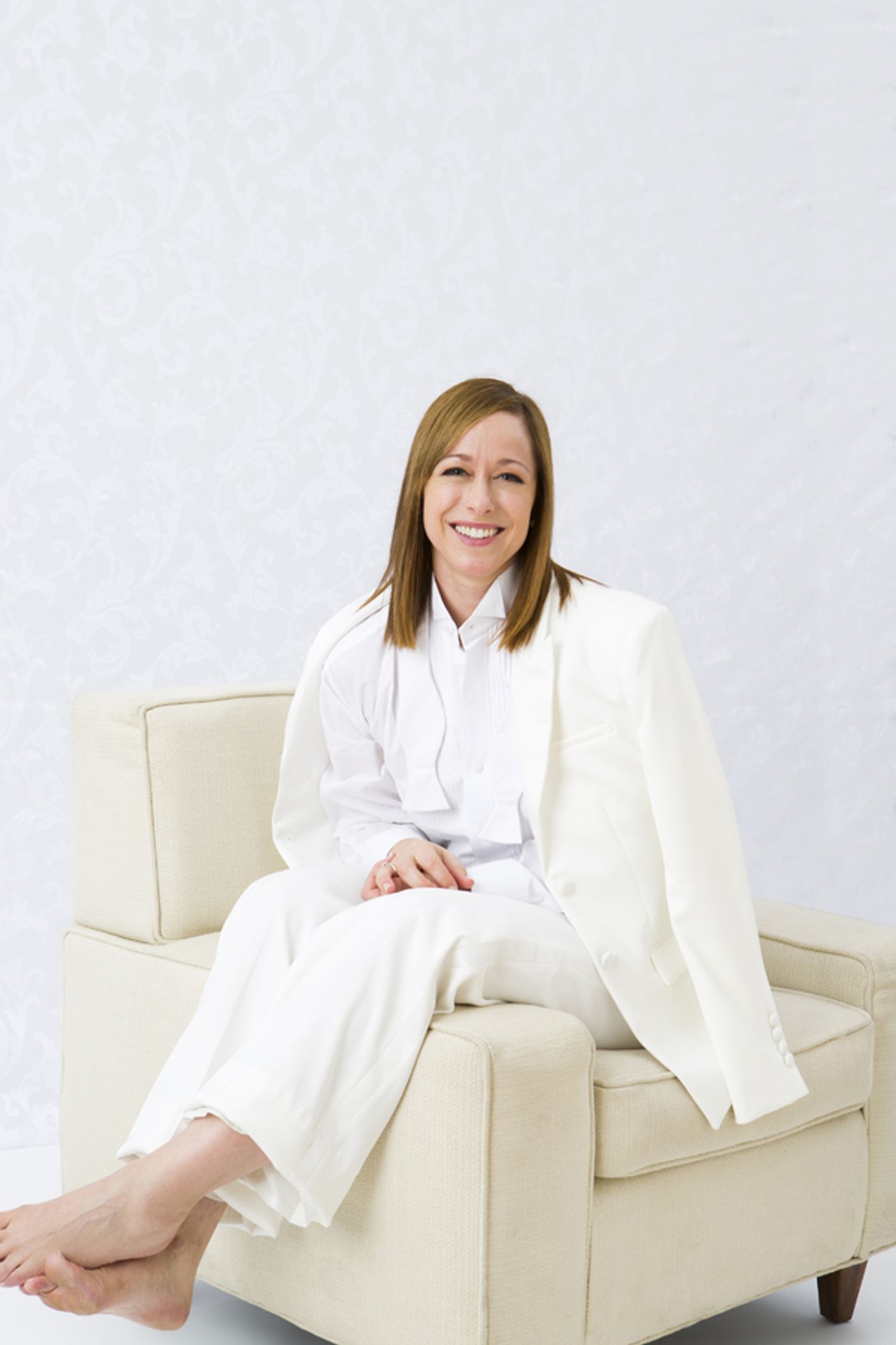 Photo Flash: Sneak Peek at Paige Davis in AN ACT OF GOD at Arizona Theatre Company  Image