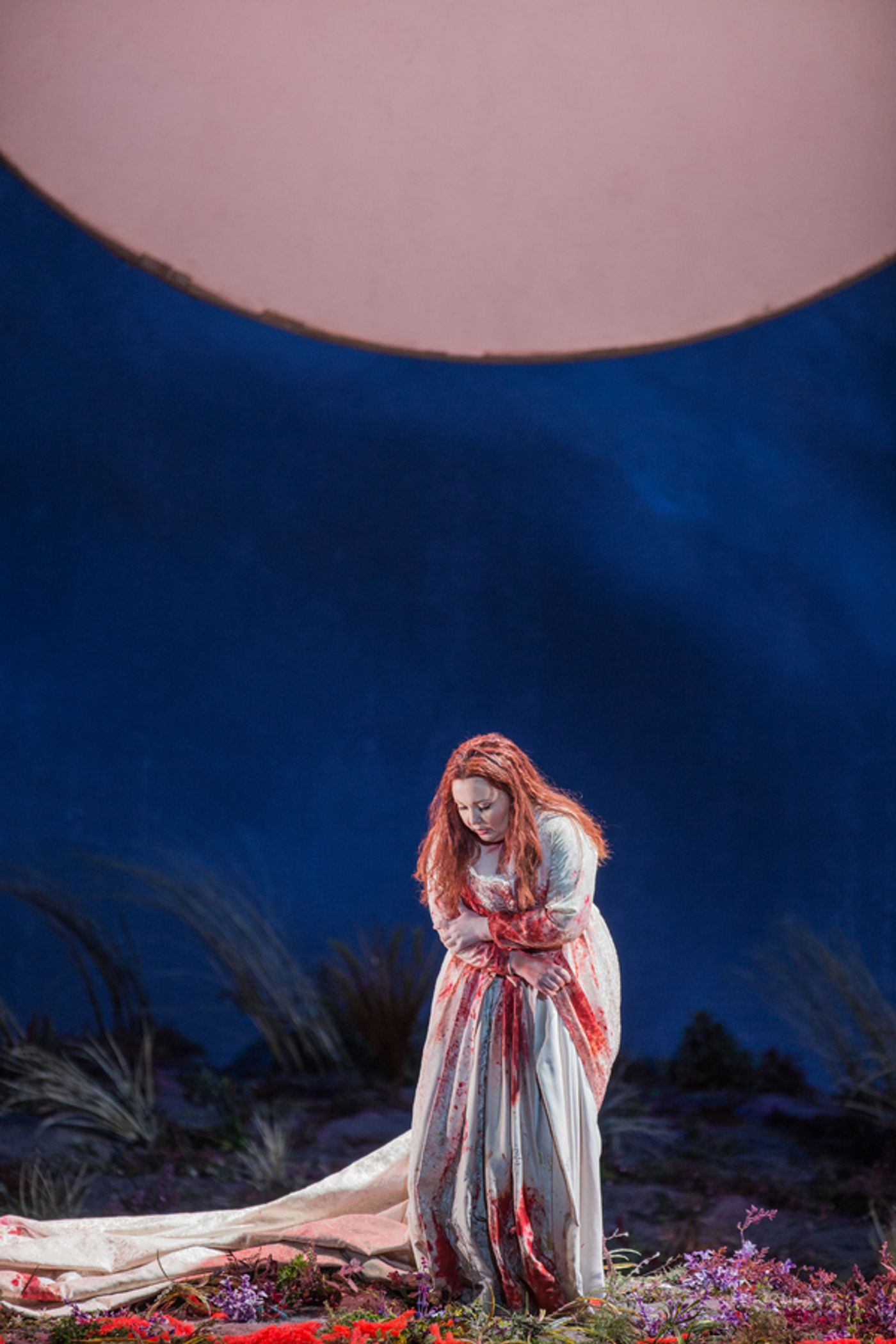 Photo Flash: First Look at LUCIA DI LAMMERMOOR, Opening This Weekend at the Lyric Photo Flash: First Look at LUCIA DI LAMMERMOOR, Opening This Weekend at the Lyric Image