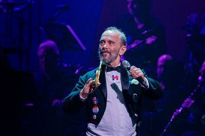 Joel Grey Photo