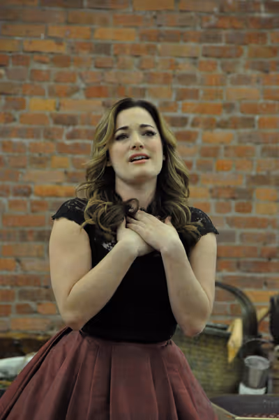  Laura Michelle Kelly Photo
