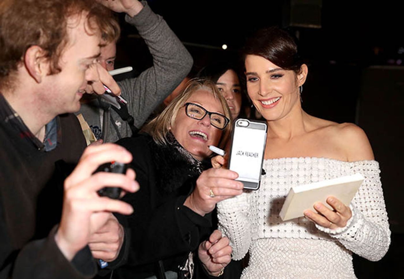 Photo Flash: Tom Cruise & More Attend JACK REACHER London Premiere  Image