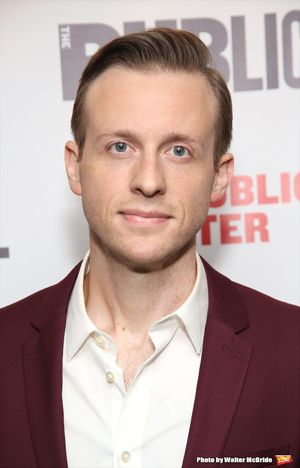 Ken Barnett @ BroadwayWorld Ken Barnett Photo