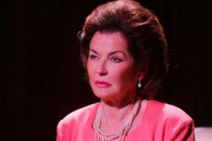 Stephanie Beacham @ BroadwayWorld Stephanie Beacham Photo