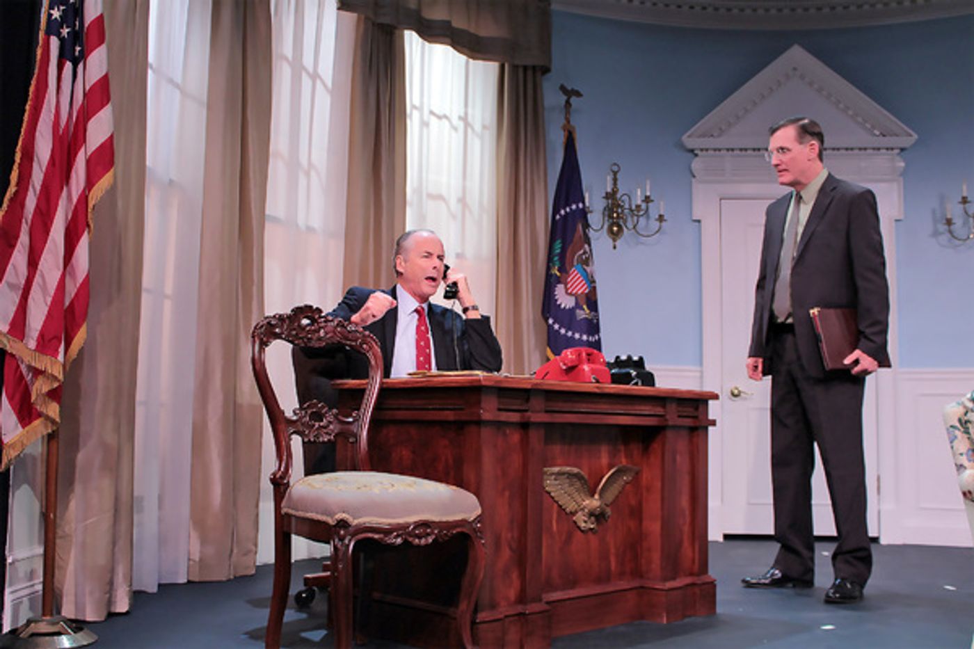 Photo Flash: Hampton Theatre's NOVEMBER  Image