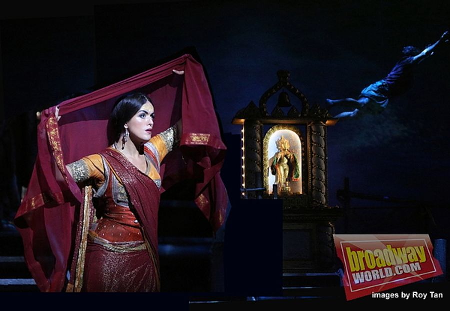 Photo Flash: THE PEARL FISHERS at ENO Image