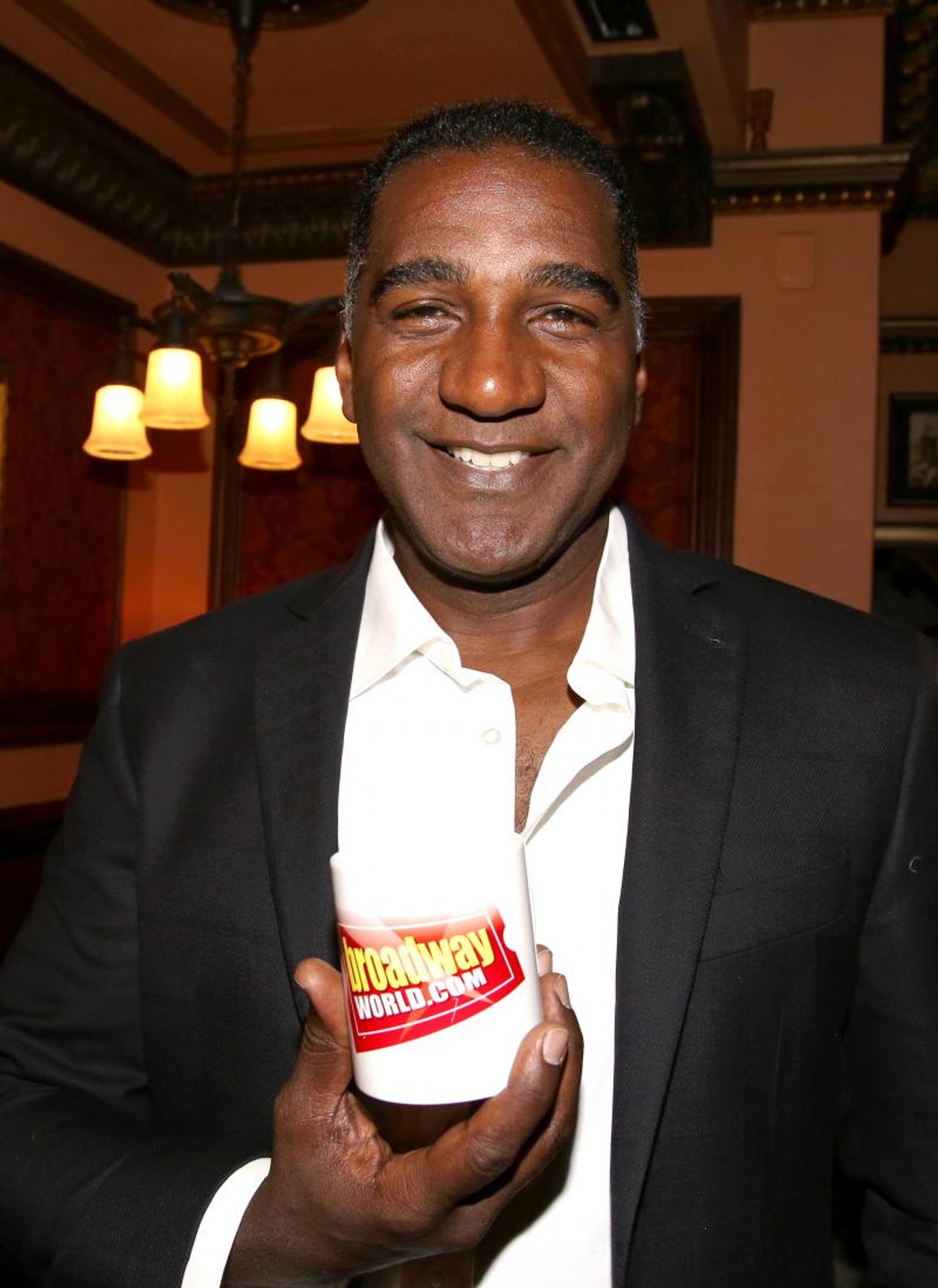 Broadway AM Report, 11/4/2016 - ELF on Tour, FINIAN'S RAINBOW and More!  Image