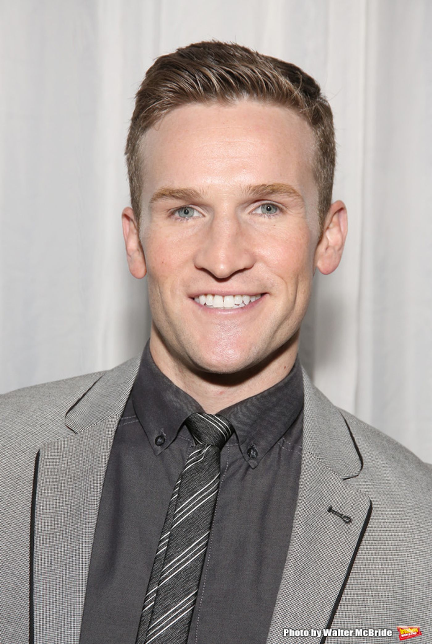 Photo Coverage: Jake Gyllenhaal, Zachary Levi & More Pose at New York City Center Gala  Image