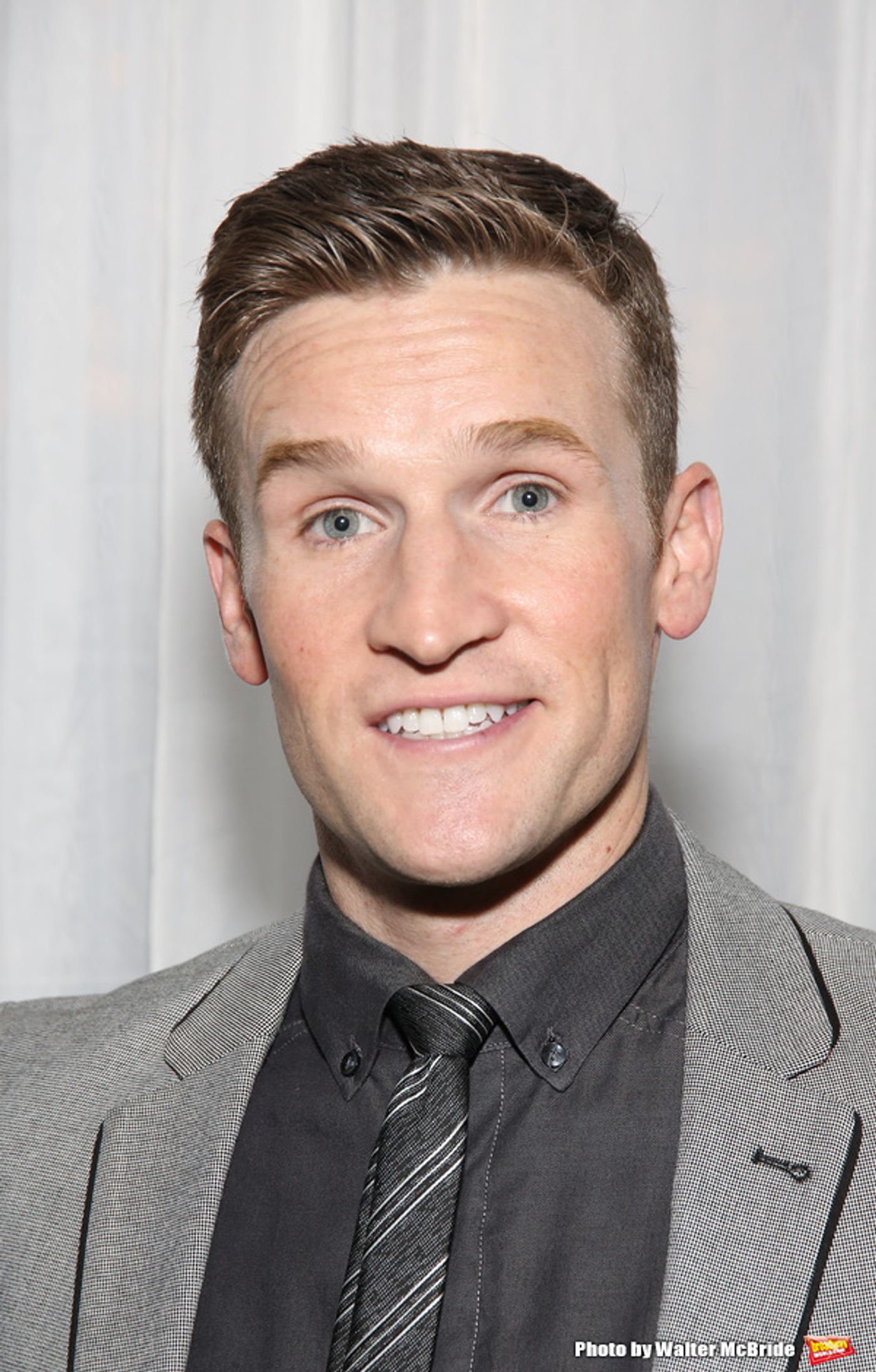 Photo Coverage: Jake Gyllenhaal, Zachary Levi & More Pose at New York City Center Gala  Image