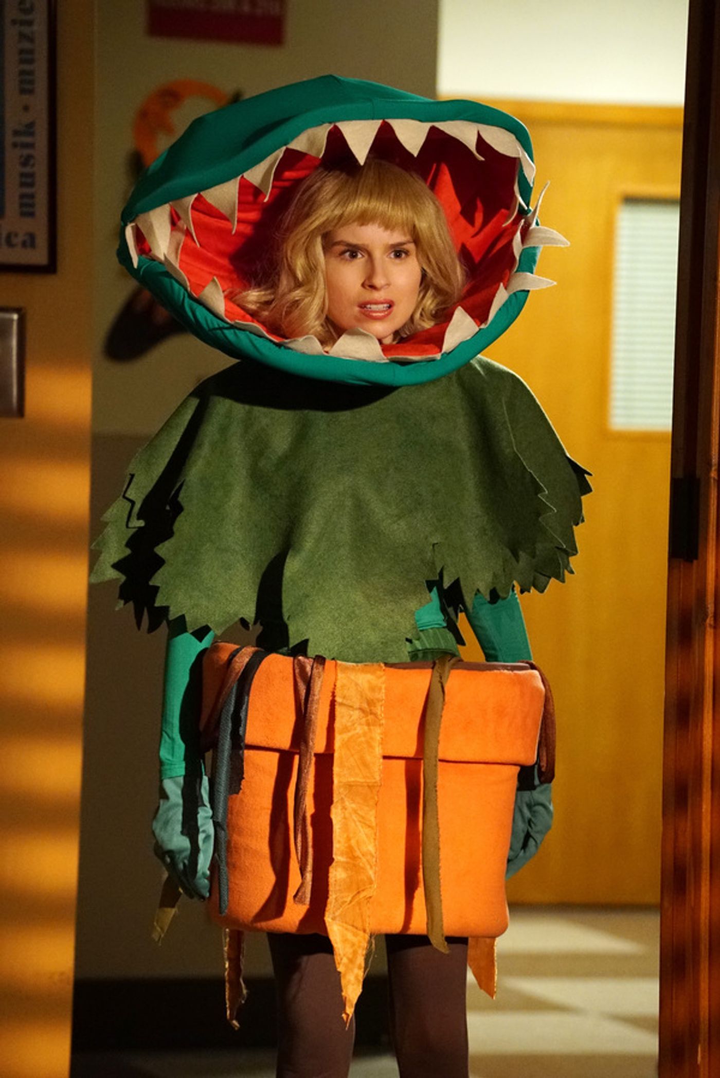 Photo Flash: First Look - ABC's 'The Goldbergs' Pays Tribute to LITTLE SHOP OF HORRORS  Image