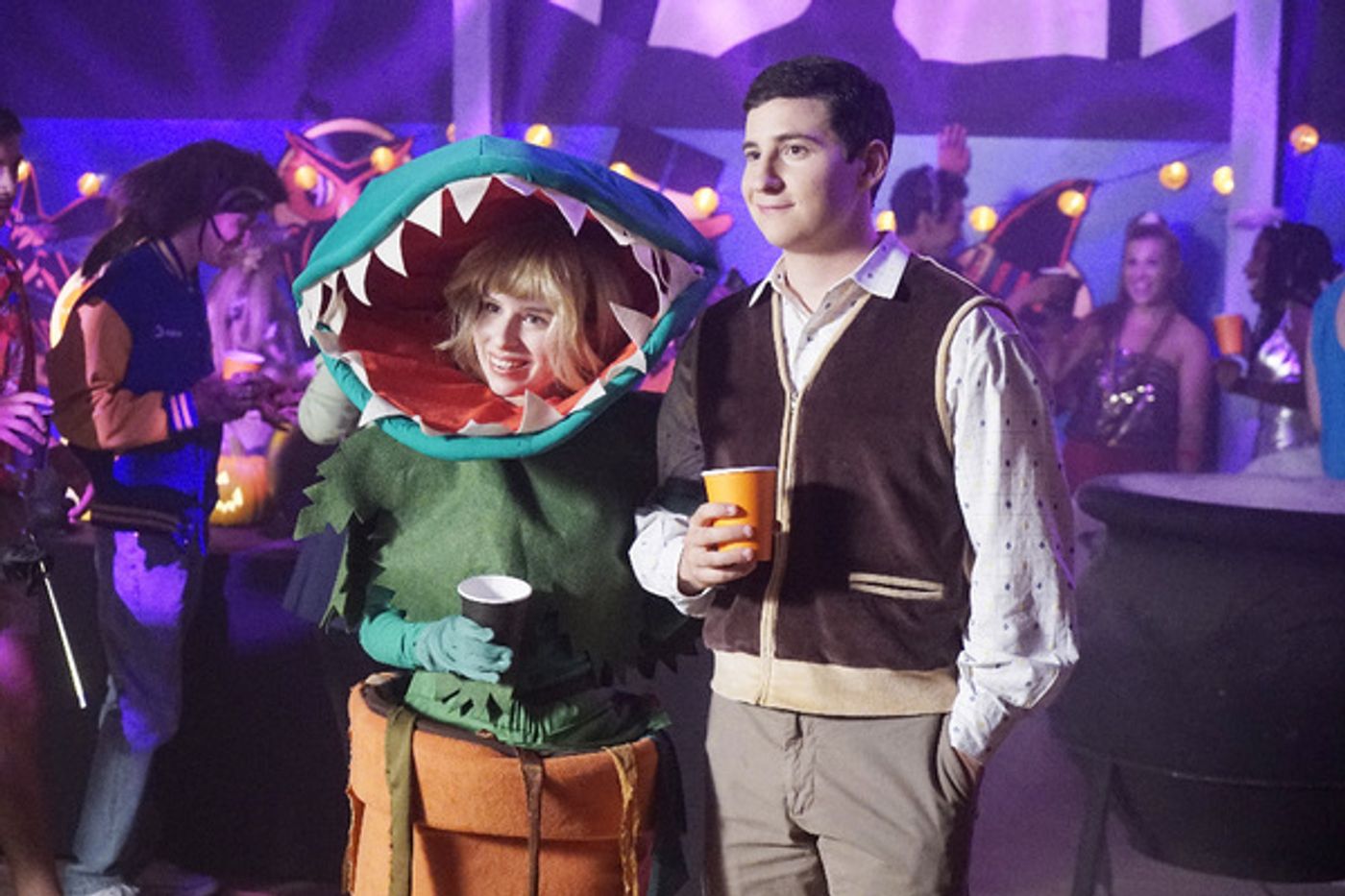 Photo Flash: First Look - ABC's 'The Goldbergs' Pays Tribute to LITTLE SHOP OF HORRORS  Image