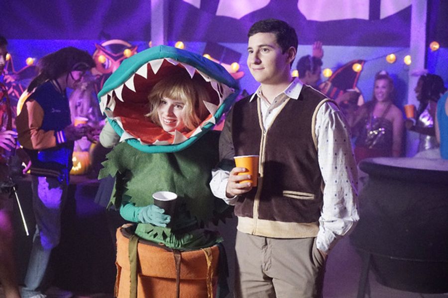 Photo Flash: First Look - ABC's 'The Goldbergs' Pays Tribute to LITTLE SHOP OF HORRORS Image