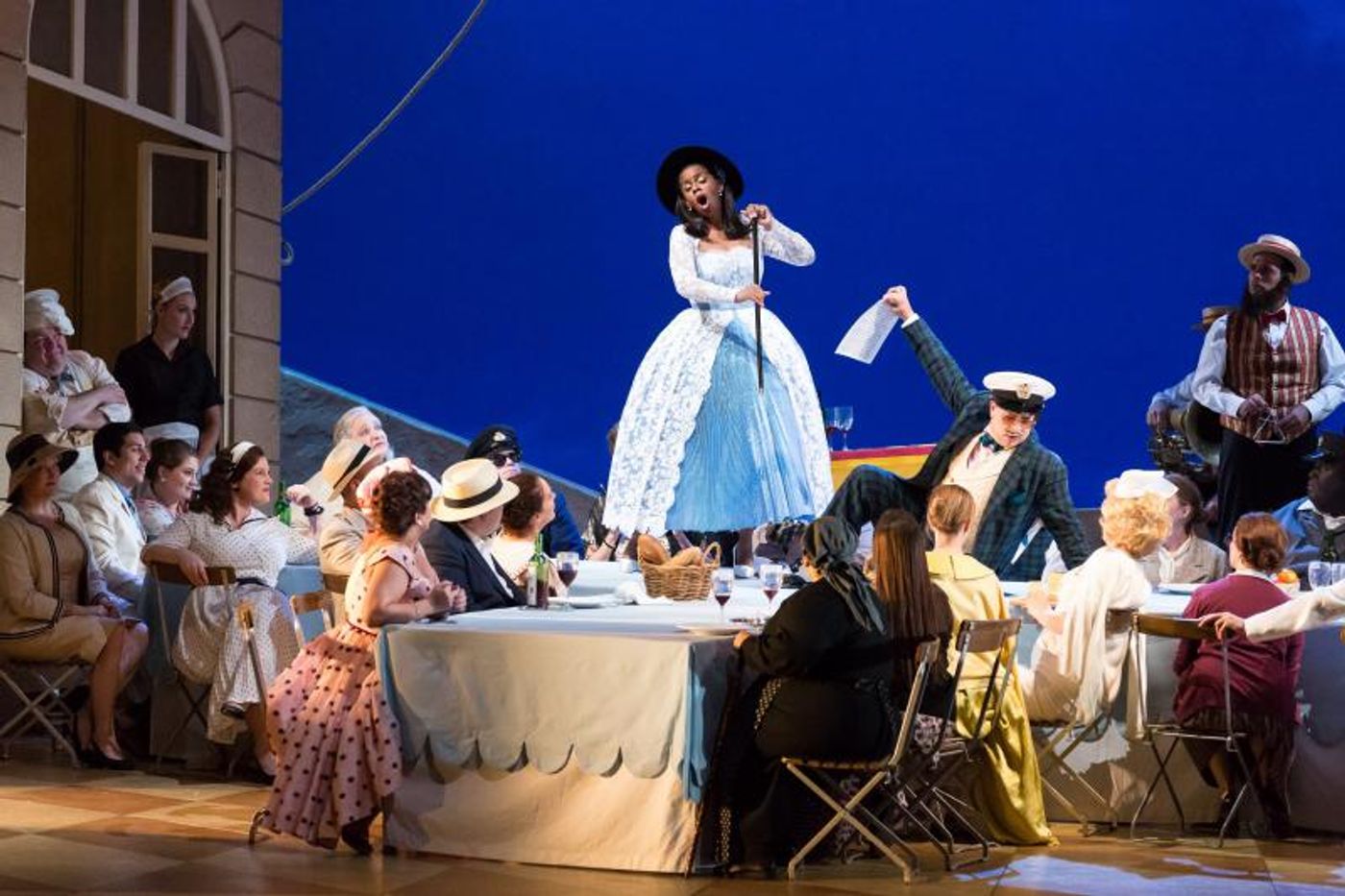 Review: ELIXIR OF LOVE at Houston Grand Opera  Image