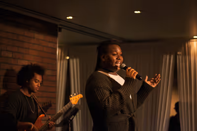 Alex Newell
 Photo