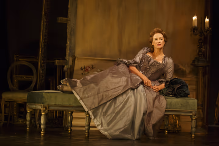 Les Liaisons Dangereuses Production Photo