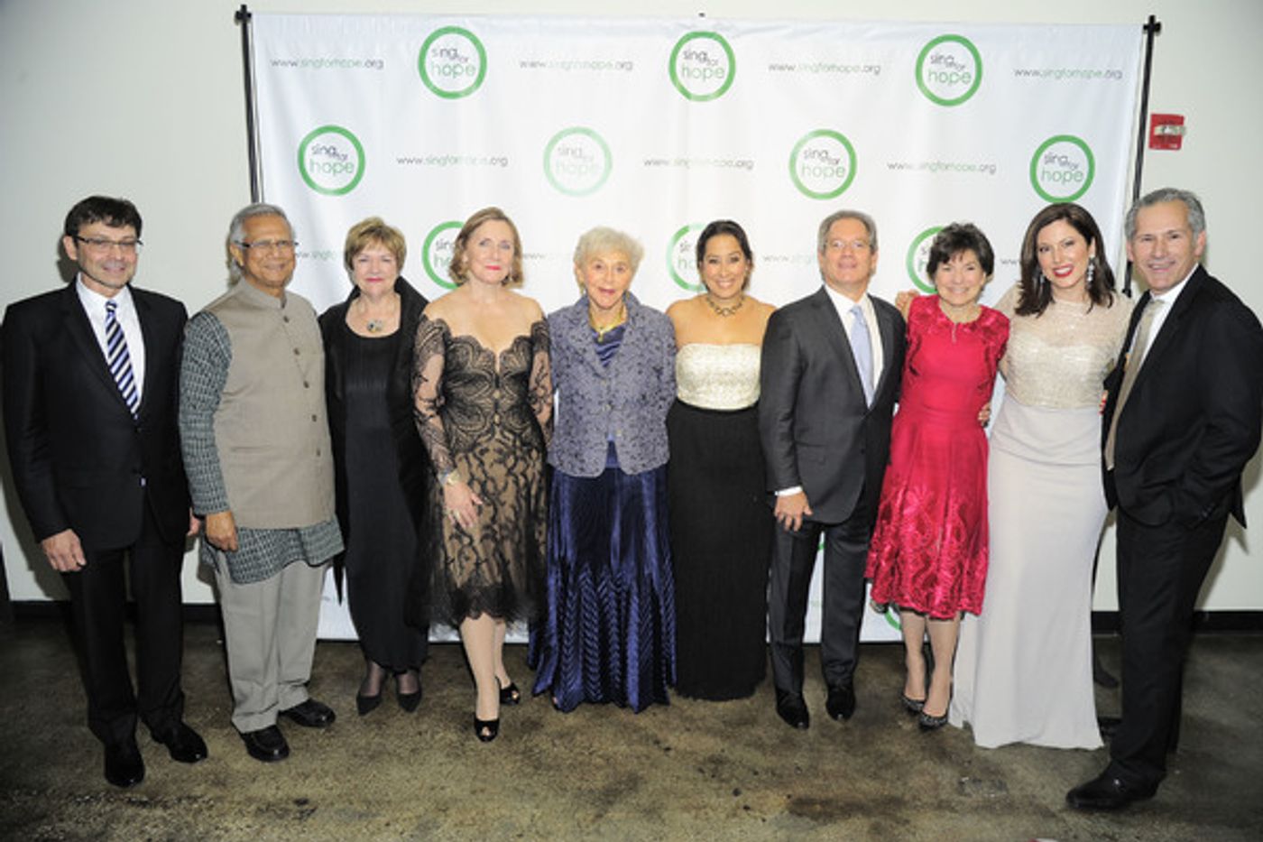 Photo Flash: Tituss Burgess, Renee Fleming and More Arrive at 2016 Sing for Hope Gala  Image