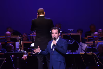 Brian d'Arcy James Photo