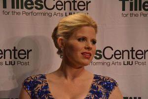 Megan Hilty @ BroadwayWorld Megan Hilty Photo