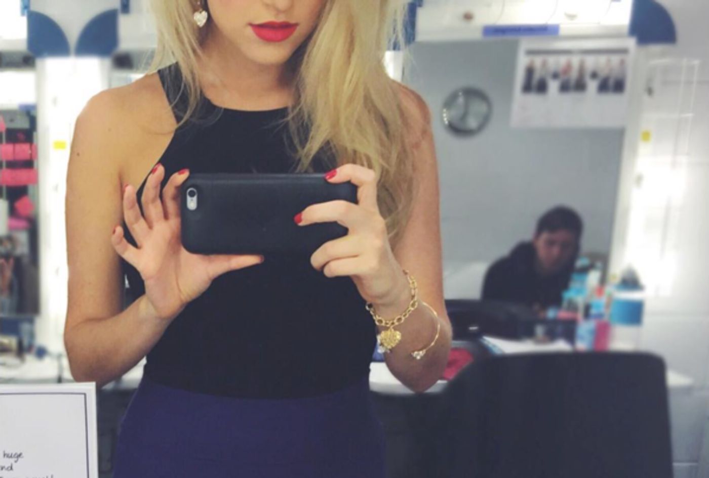 Photo Flash: We're seeing Quadruple at WICKED, Double Cookie Trouble at HOLIDAY INN, and More Saturday Intermission Pics!  Image