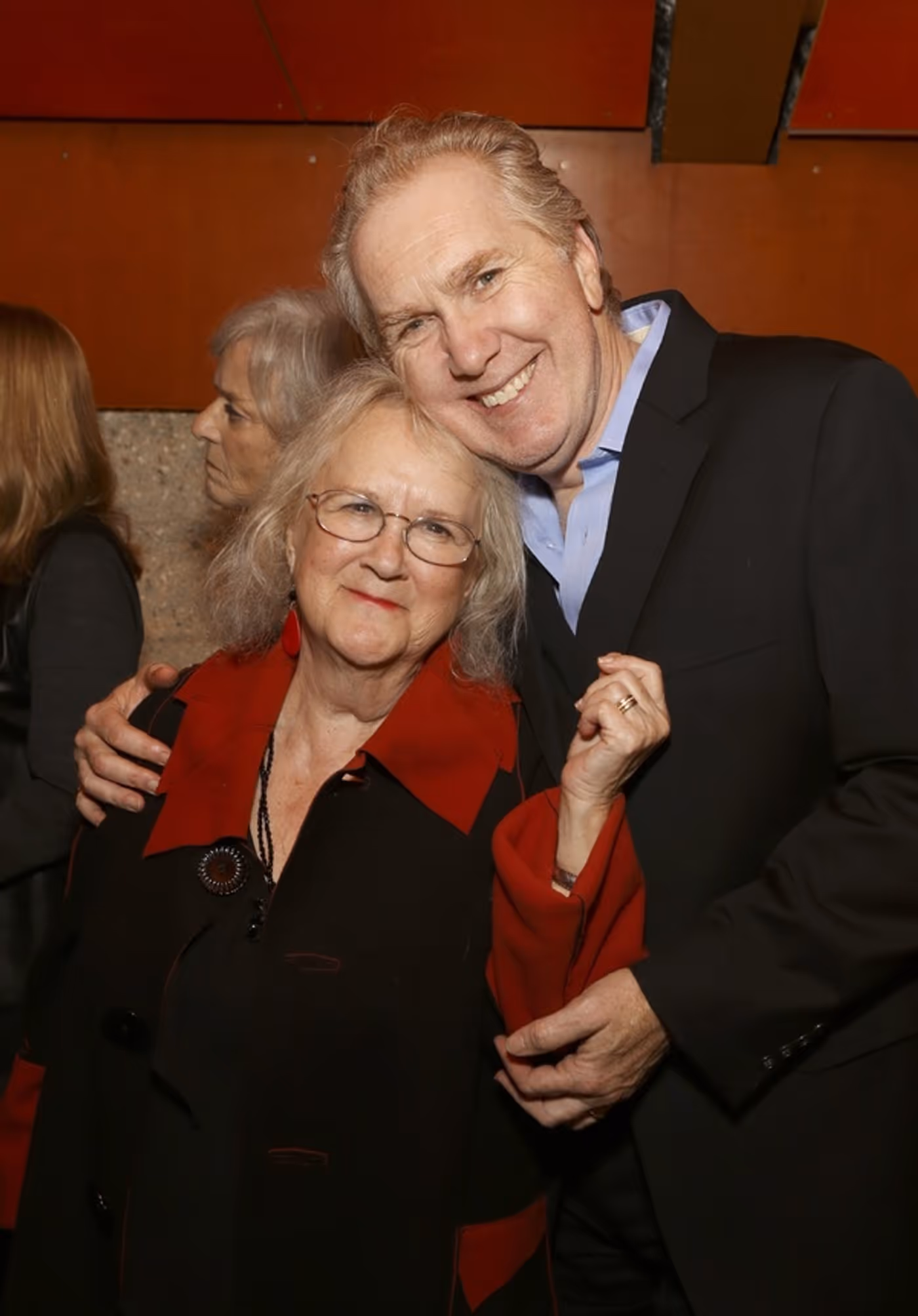 Photo Flash: VICUNA Celebrates Opening Night at the Douglas with Marisa Tomei, Helen Hunt, Norman Lear and More Photo Flash: VICUNA Celebrates Opening Night at the Douglas with Marisa Tomei, Helen Hunt, Norman Lear and More Image