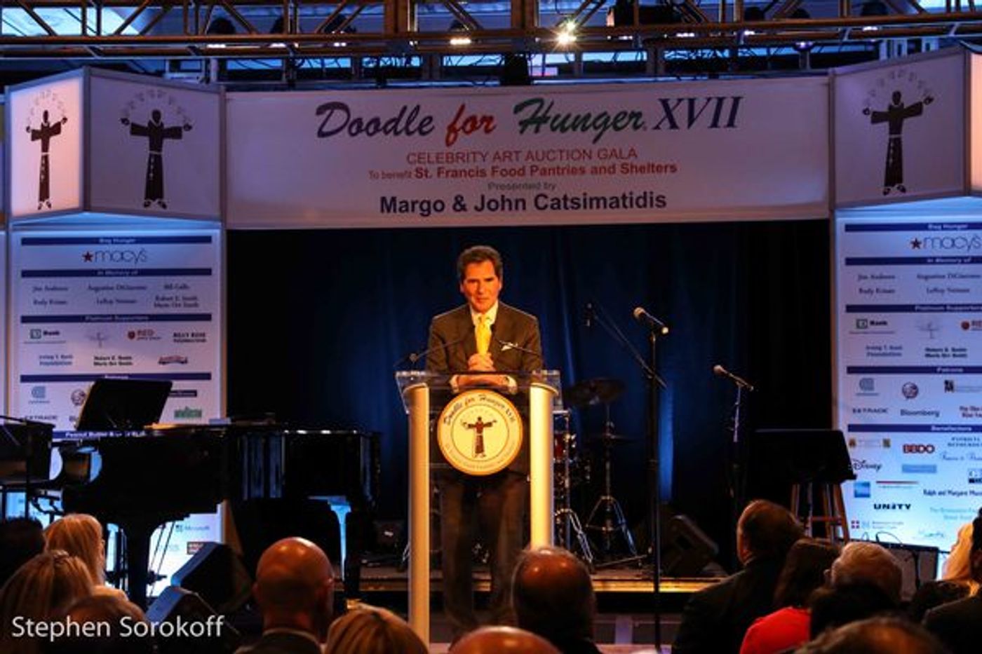 Photo Coverage: Olympia Dukakis & Tony Danza at Doodle for Hunger Gala  Image