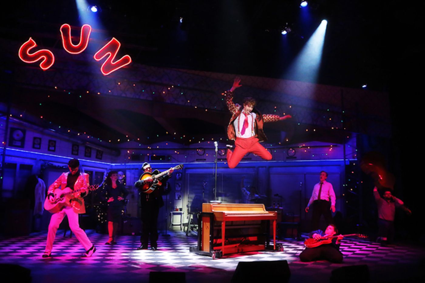 Photo Flash: First Look at MILLION DOLLAR QUARTET at Casa Manana  Image