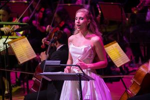 Celinde Schoenmaker Photo