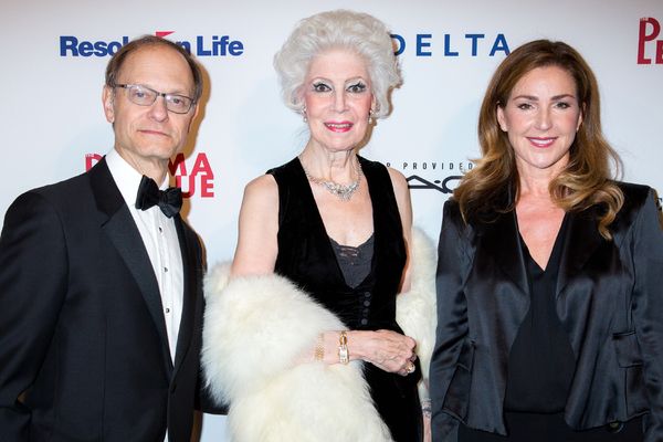 David Hyde Pierce, Jano Herbosch, Peri Gilpin Photo
