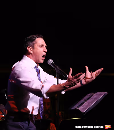 Raul Esparza Photo