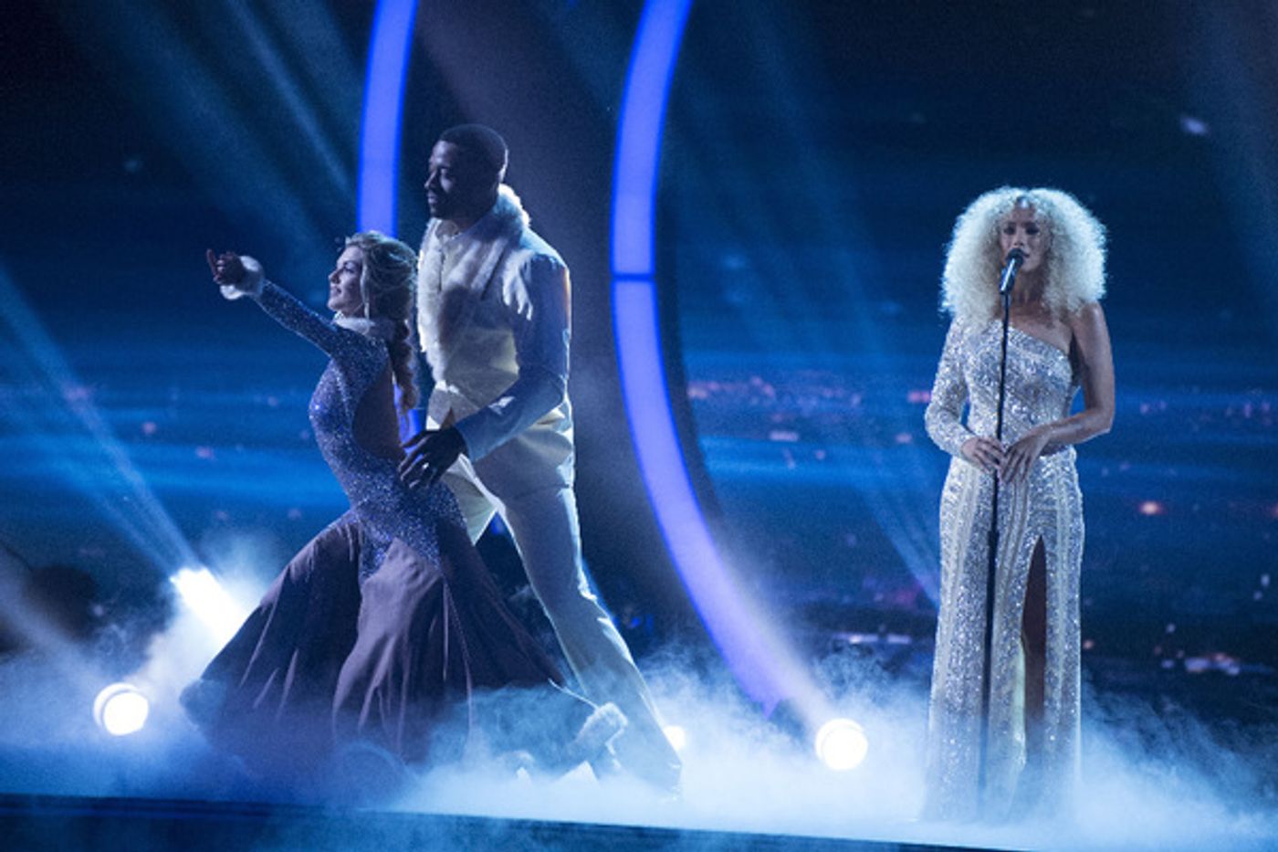 Photo Flash: Mark Ballas, Leona Lewis, Idina Menzel & More Perform on DWTS' Broadway Night!  Image