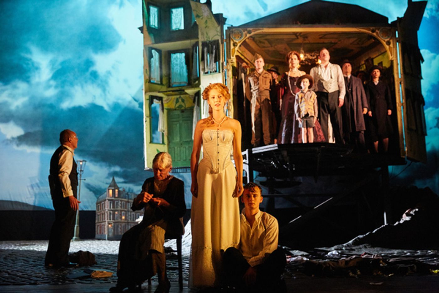 Photo Flash: First Look at Clive Francis, Barbara Marten and Liam Brennan in AN INSPECTOR CALLS in the West End  Image