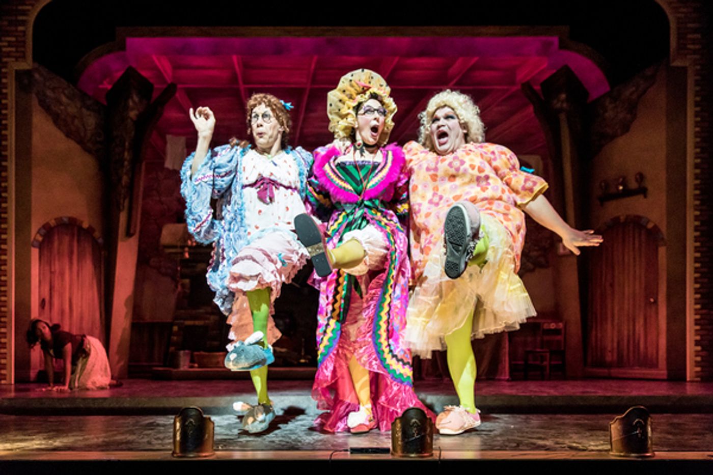 Photo Flash: An Outrageous Holiday Favorite Returns with Children's Theatre Company's CINDERELLA  Image