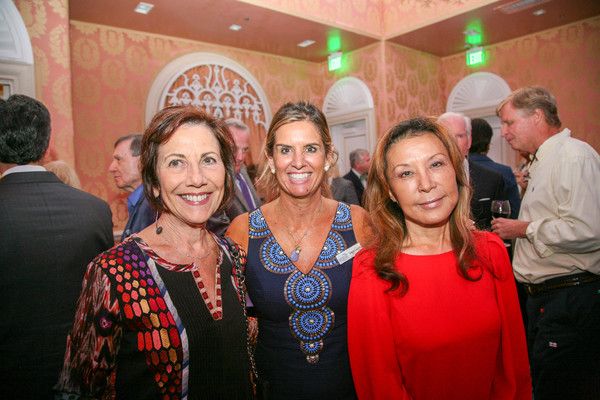 Cloe Gibson, Debbie Calabria, Alex Anderson Photo